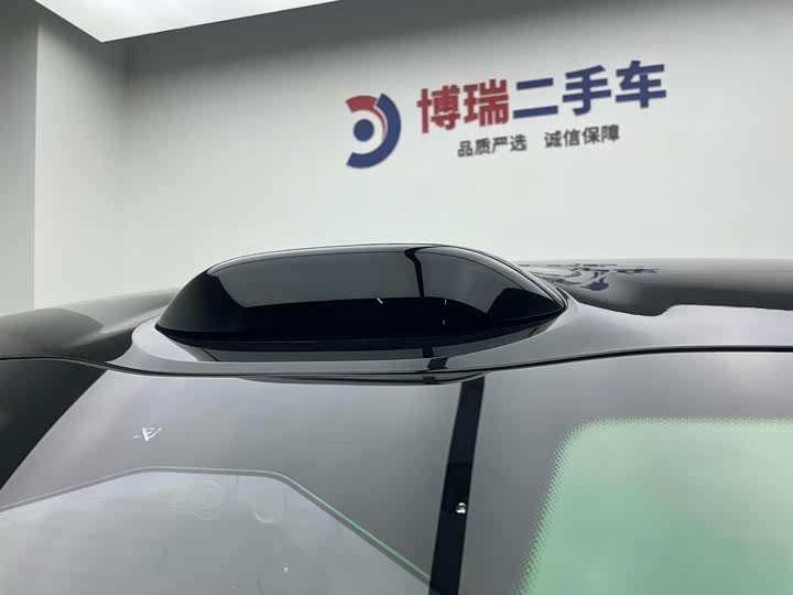 Фото 14 - Xiaomi SU7