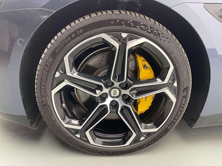 Фото 8 - Xiaomi SU7