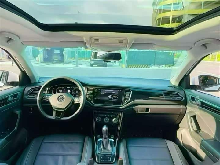 Фото 5 - Volkswagen T-Roc