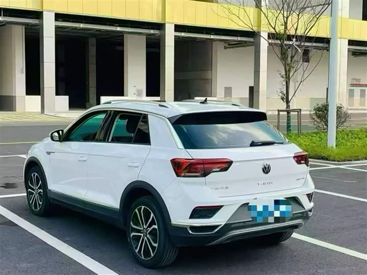 Фото 7 - Volkswagen T-Roc