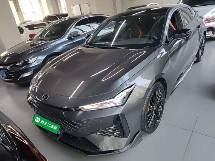 Фото 3 - Changan UNI-V