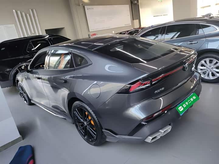 Фото 5 - Changan UNI-V