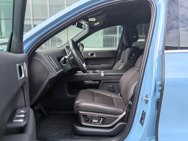 Фото 4 - LiXiang L8