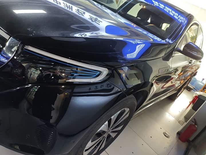 Фото 5 - Mercedes-Benz EQC