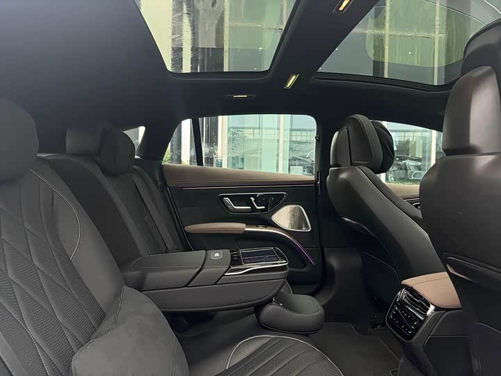 Фото 11 - Mercedes-Benz EQS