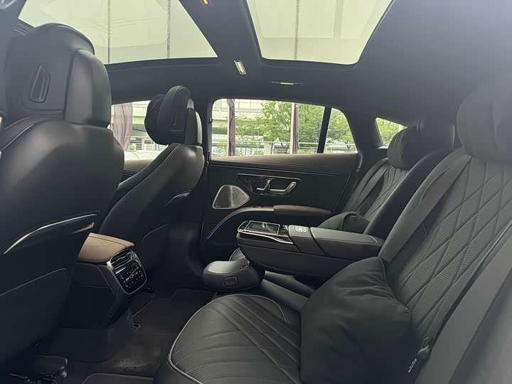 Фото 8 - Mercedes-Benz EQS