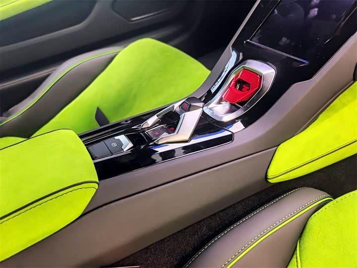 Фото 6 - Lamborghini Huracán