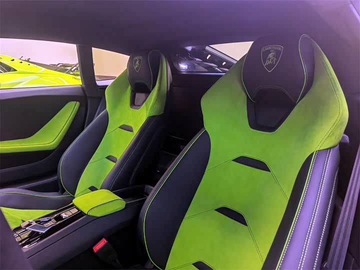 Фото 7 - Lamborghini Huracán