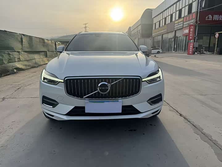 Фото 2 - Volvo XC60
