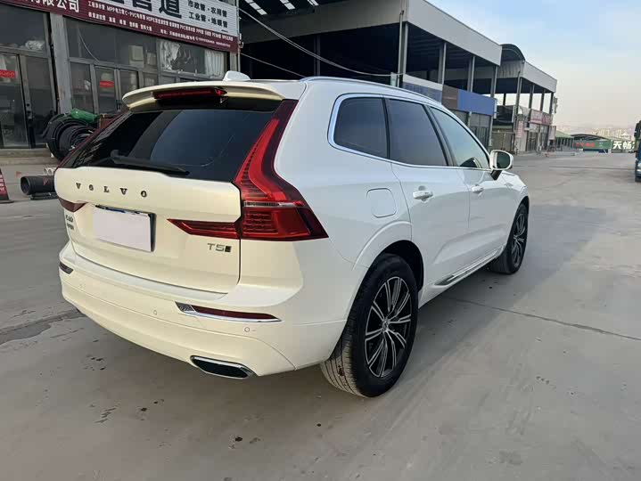 Фото 5 - Volvo XC60