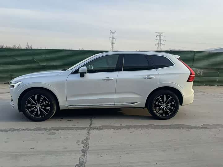 Фото 6 - Volvo XC60