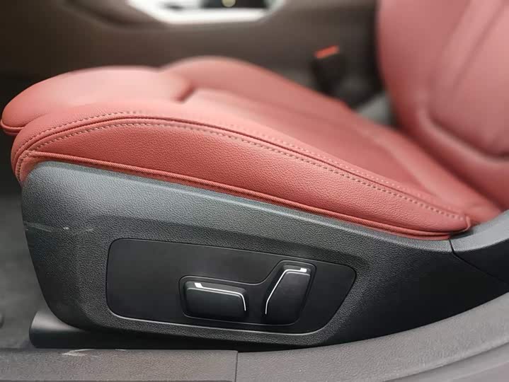 Фото 10 - BMW i4