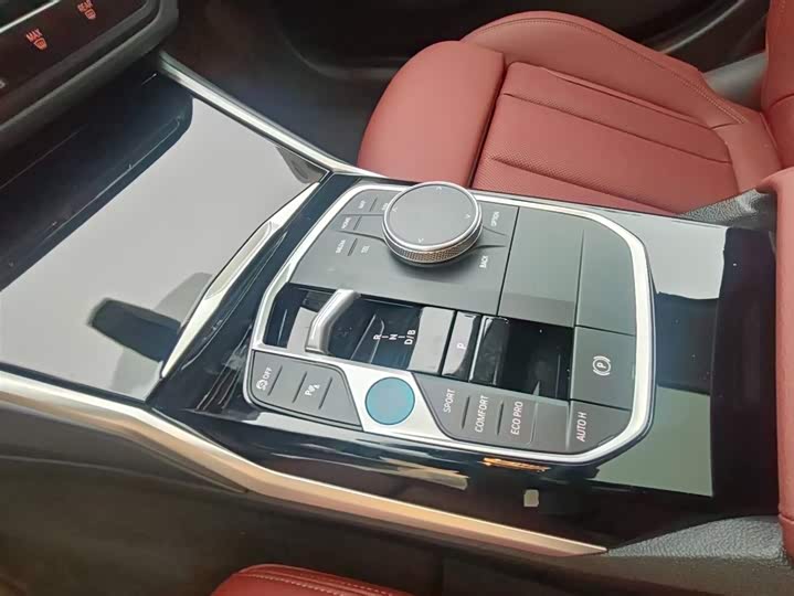 Фото 11 - BMW i4