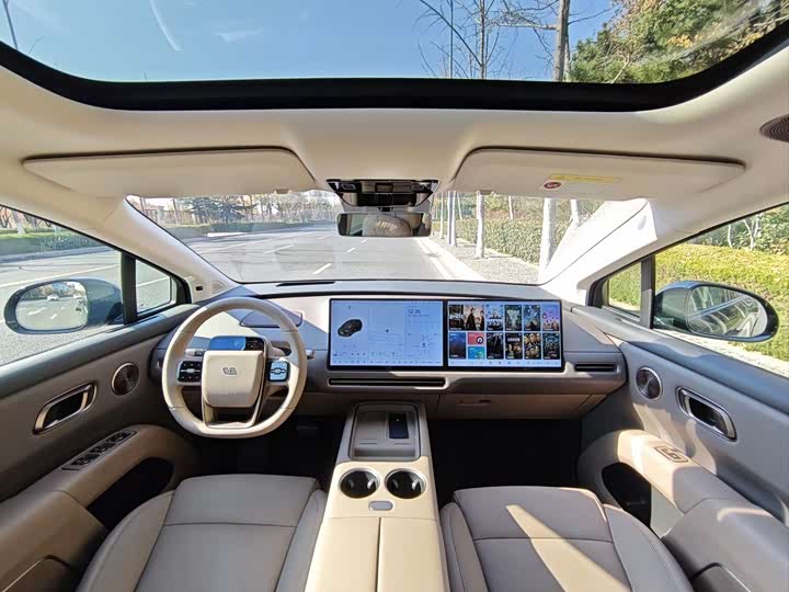 Фото 8 - LiXiang i8