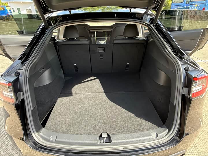 Фото 12 - Tesla Model Y