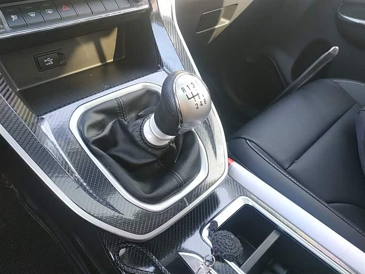 Фото 14 - Haval M6