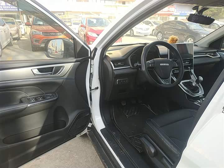 Фото 16 - Haval M6