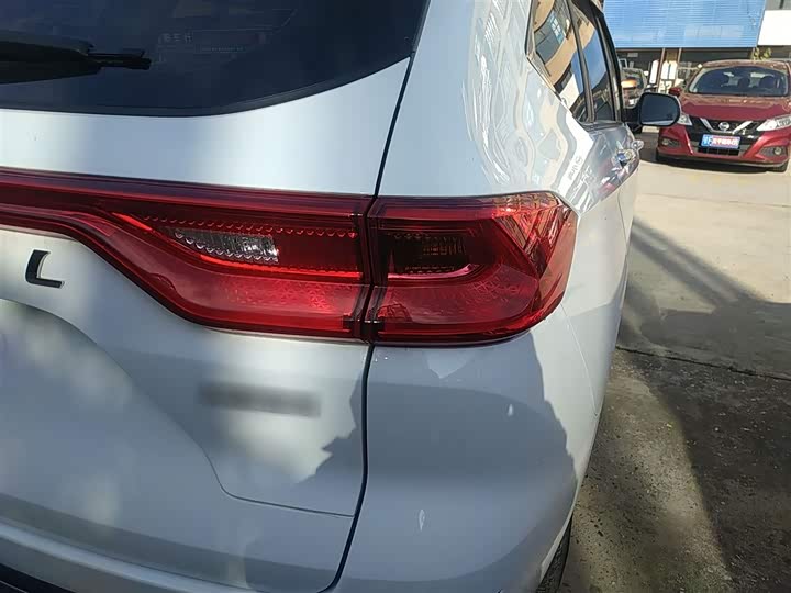 Фото 8 - Haval M6