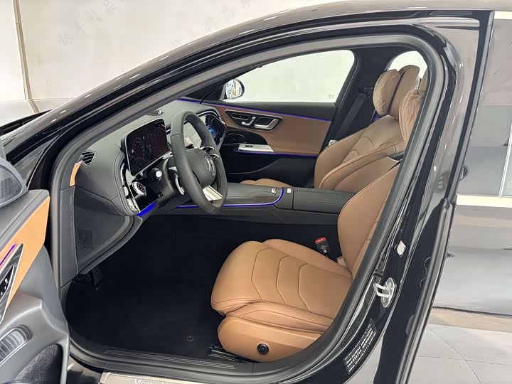 Фото 14 - Mercedes-Benz E-Class Hybrid