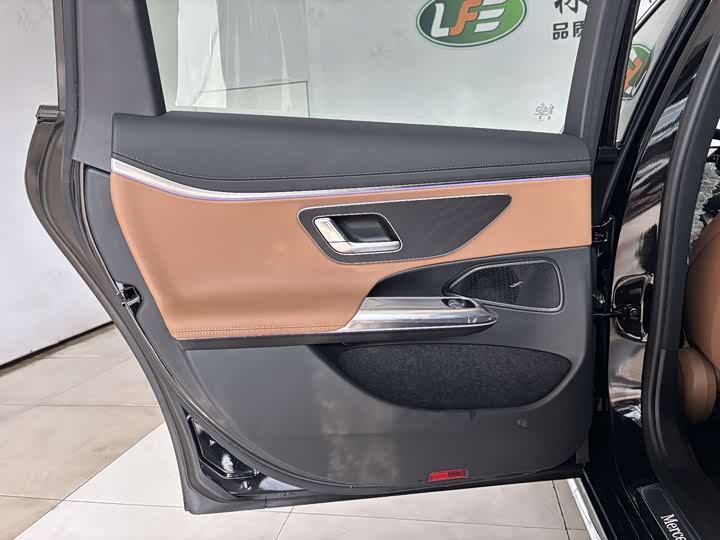 Фото 20 - Mercedes-Benz E-Class Hybrid