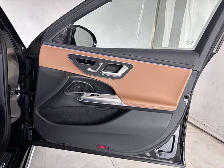 Фото 24 - Mercedes-Benz E-Class Hybrid