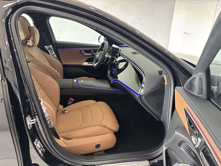 Фото 26 - Mercedes-Benz E-Class Hybrid