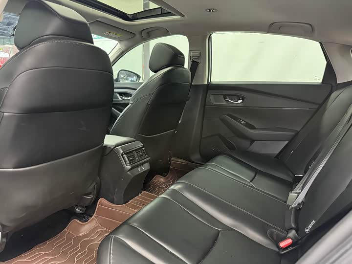 Фото 10 - Honda Inspire