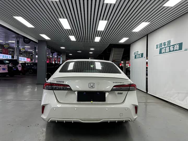 Фото 6 - Honda Inspire