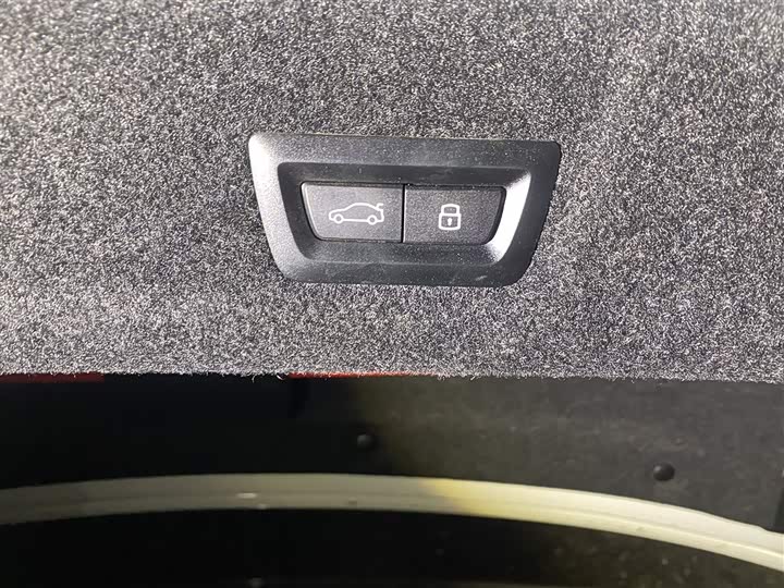 Фото 10 - BMW 3 Series