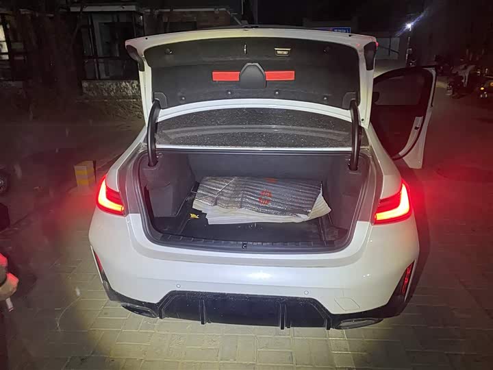 Фото 9 - BMW 3 Series