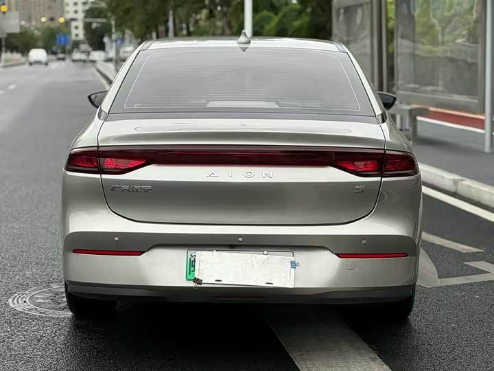 Фото 8 - GAC Aion S