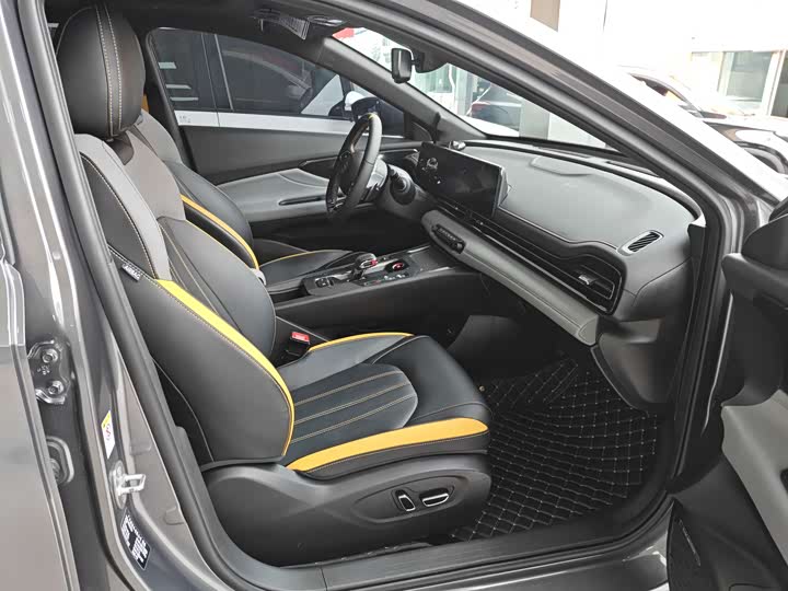 Фото 7 - GAC Trumpchi Empow R