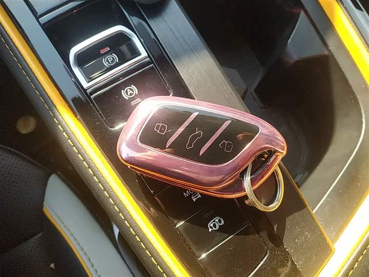 Фото 11 - MG Motor 6