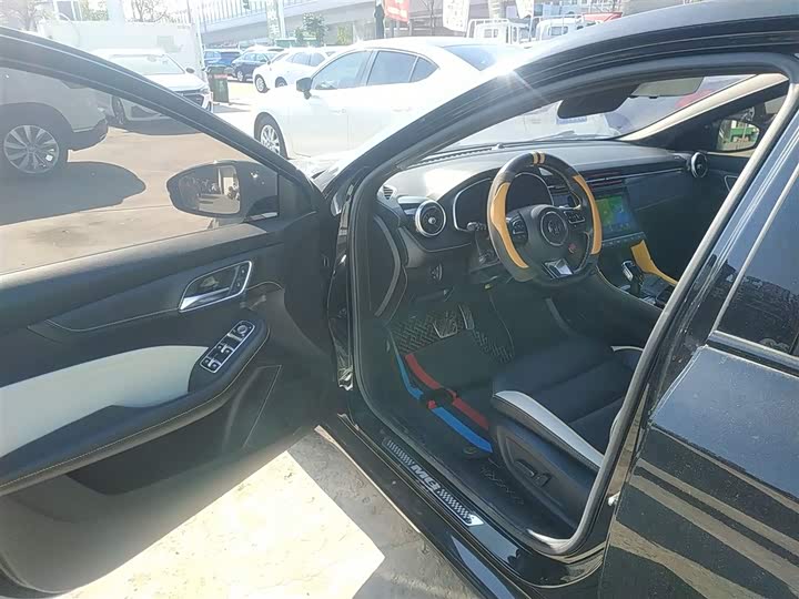 Фото 13 - MG Motor 6