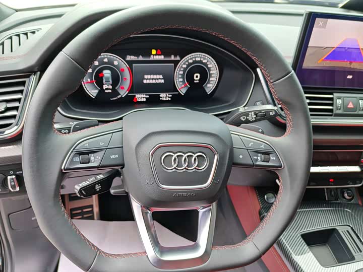 Фото 13 - Audi Q5L
