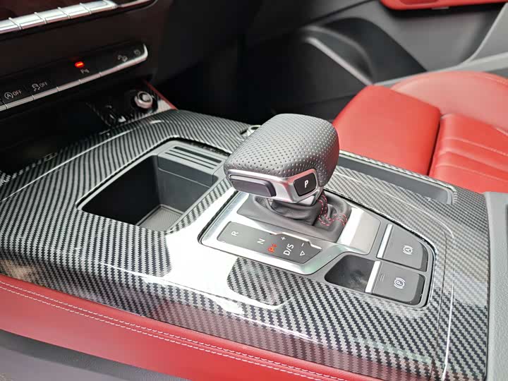 Фото 16 - Audi Q5L