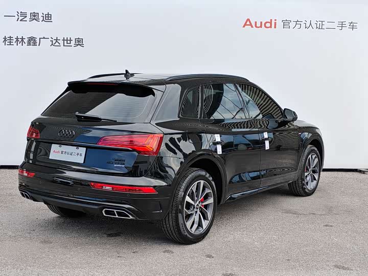 Фото 4 - Audi Q5L