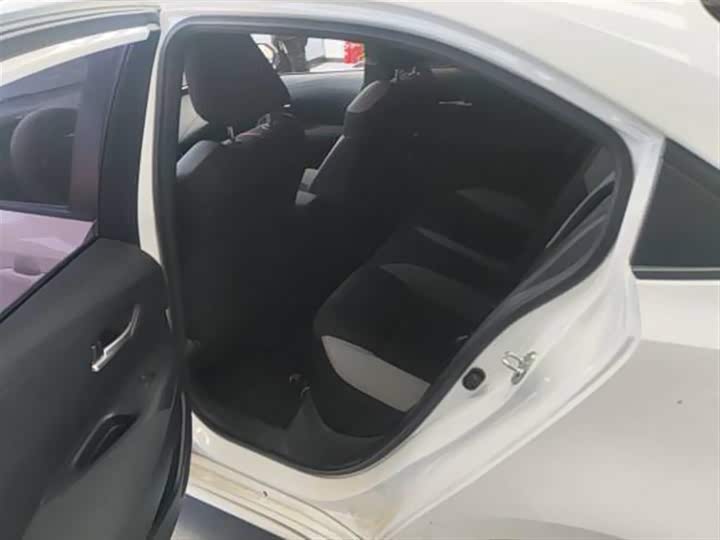 Фото 6 - Toyota Corolla