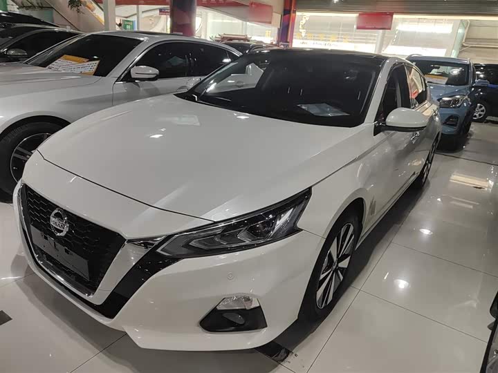 Фото 1 - Nissan Teana