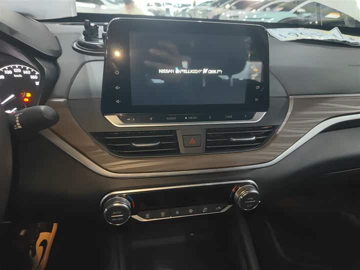 Фото 13 - Nissan Teana