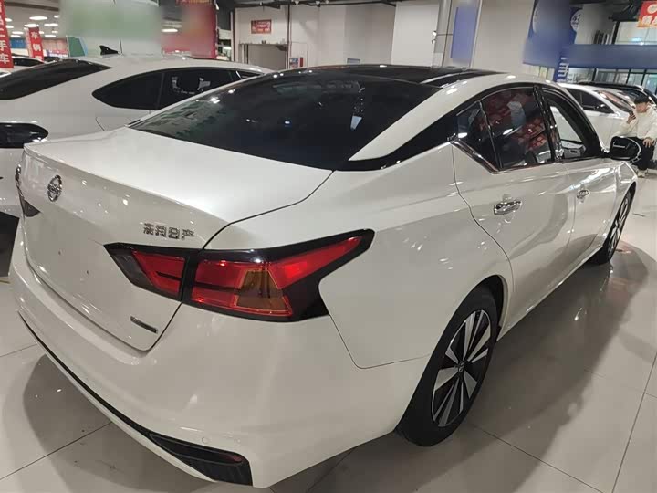 Фото 7 - Nissan Teana