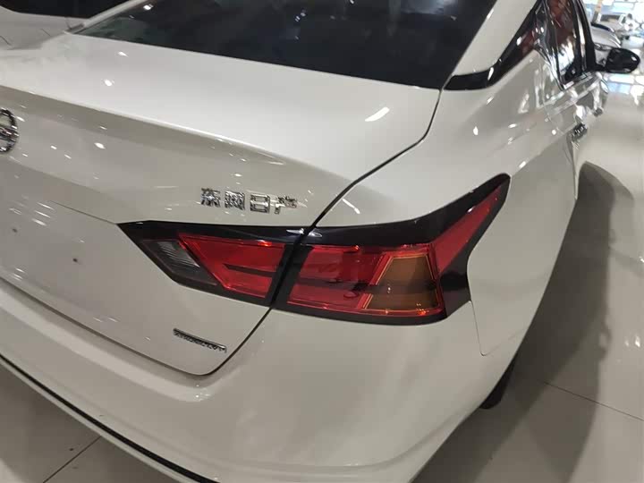 Фото 8 - Nissan Teana