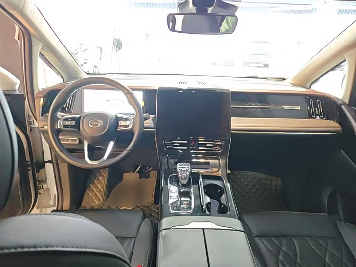 Фото 10 - GAC Trumpchi M8