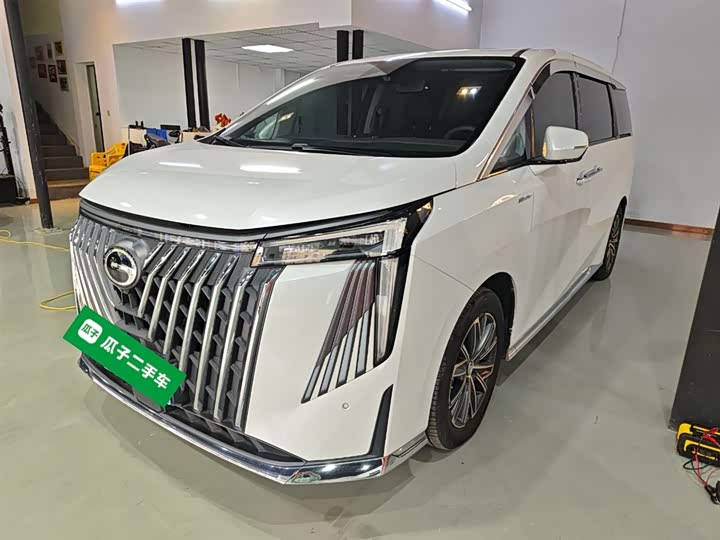 Фото 2 - GAC Trumpchi M8