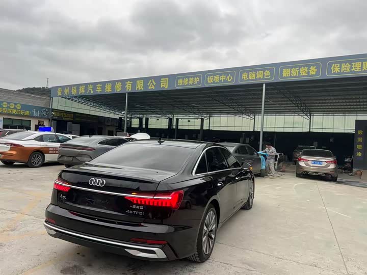 Фото 5 - Audi A6L