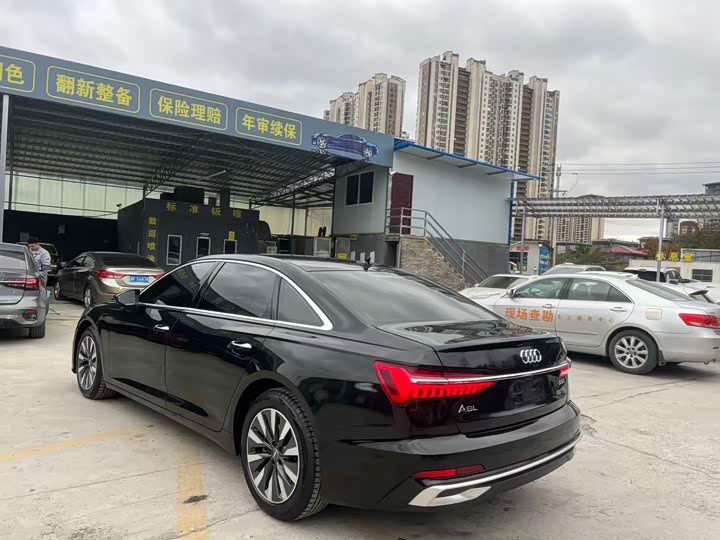 Фото 7 - Audi A6L