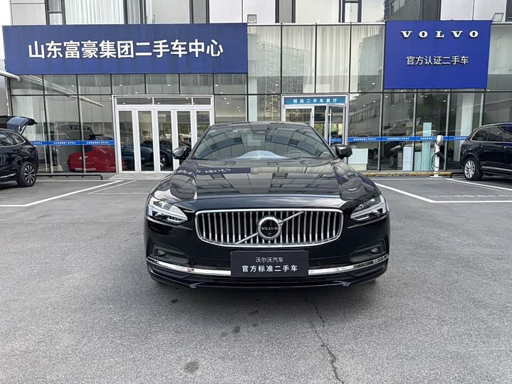 Фото 2 - Volvo S90