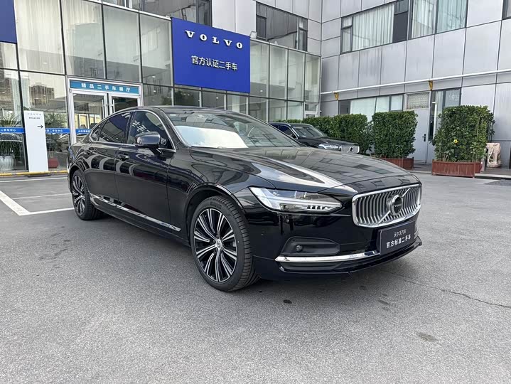 Фото 3 - Volvo S90