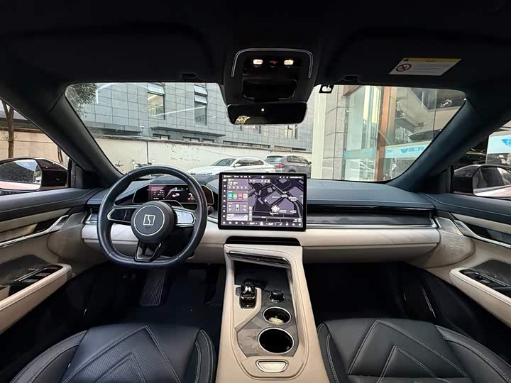 Фото 7 - Zeekr 001