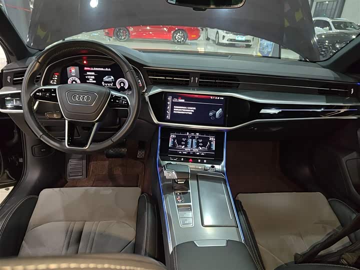 Фото 10 - Audi A6L